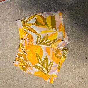 NWOT Tropical C&C California Shorts